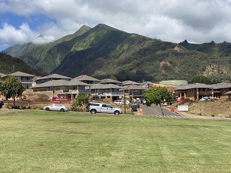 homes_in_kehalani_development.jpg