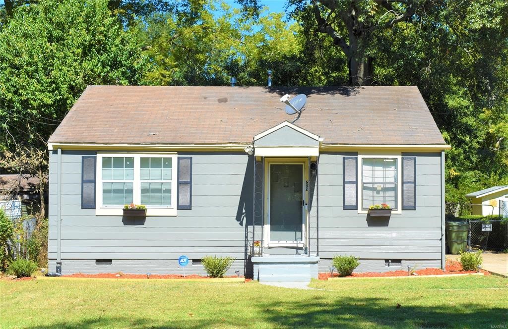 642 Doris St Cozy 2 Bedroom Ridgecrest Home!