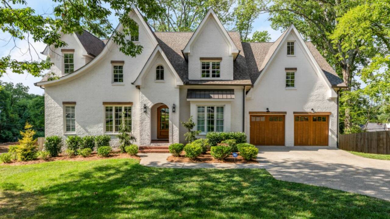 1306_Lone_Oak_Front.JPG