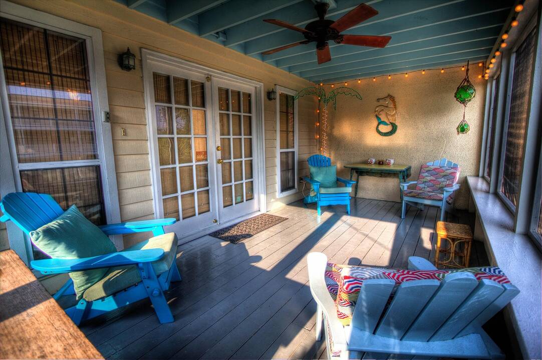 veranda-349696_1280.jpg