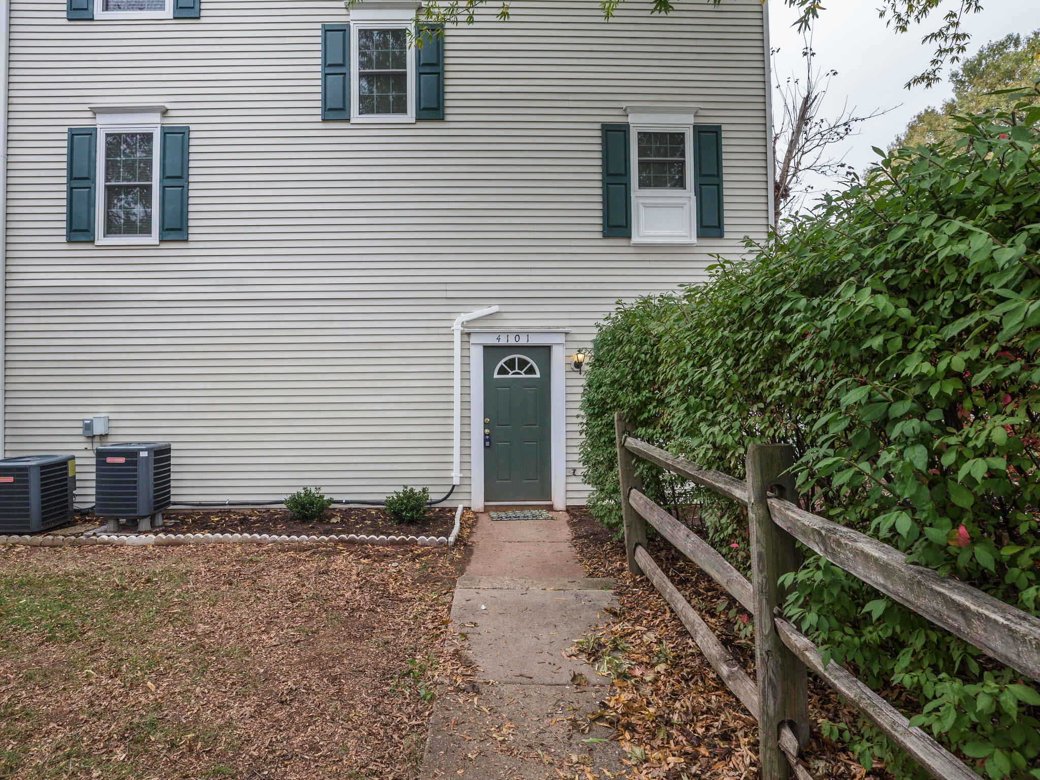 4101_Pleasant_Meadow_Ct_87C-MLS_Size-001-37-Exterior__Front-2048x1536-72dpi.jpg