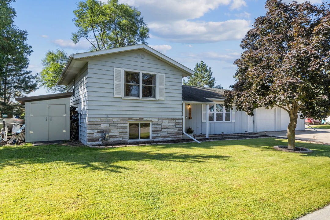 Beautifully_Updated_Home_for_Sale_in_Eden_Valley.jpg