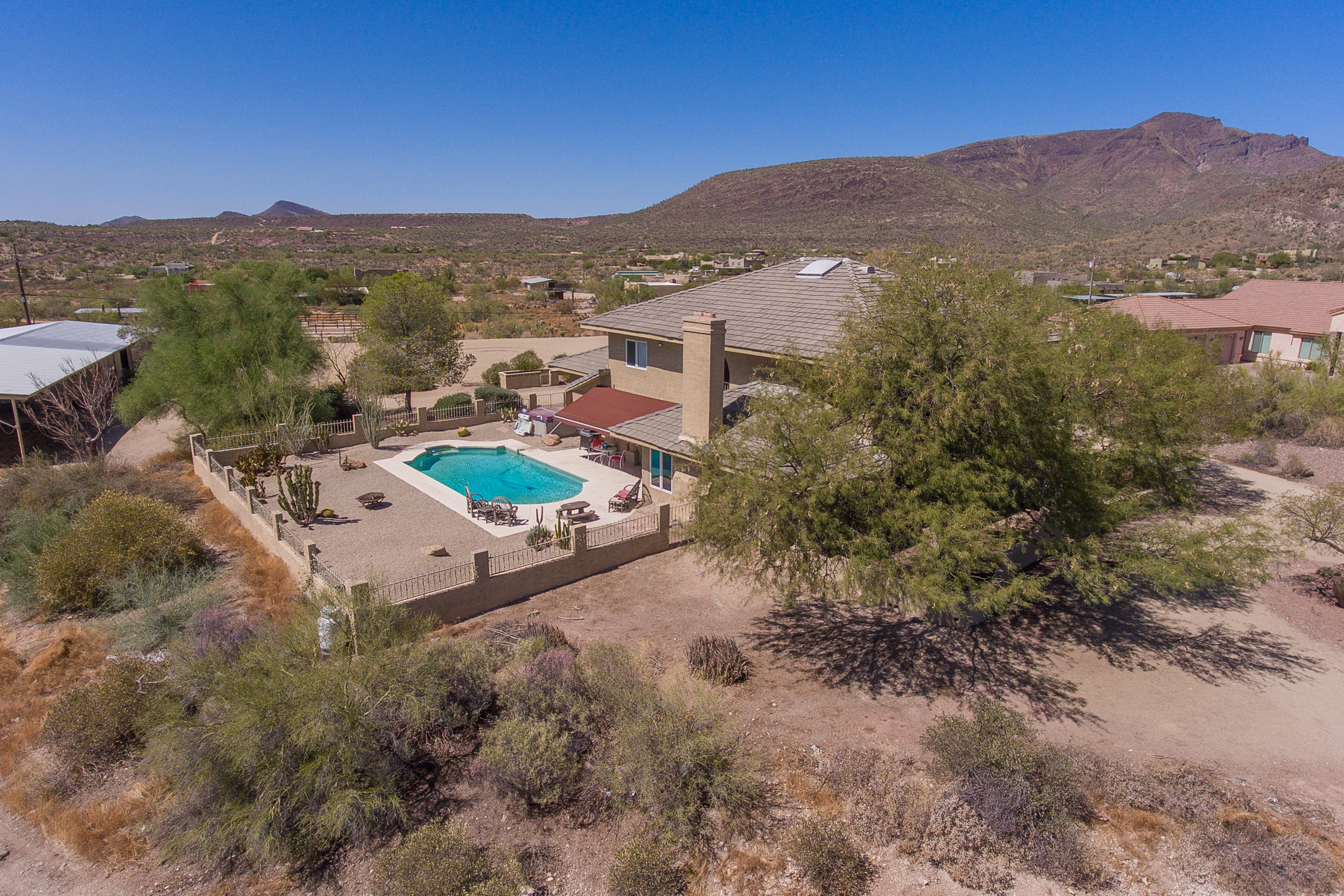 Cave Creek Spur Cross Area Equestrian Estate for Sale