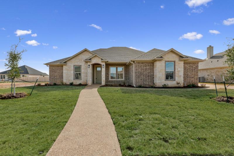 New Construction Listing in Creekside Addition Waco Te