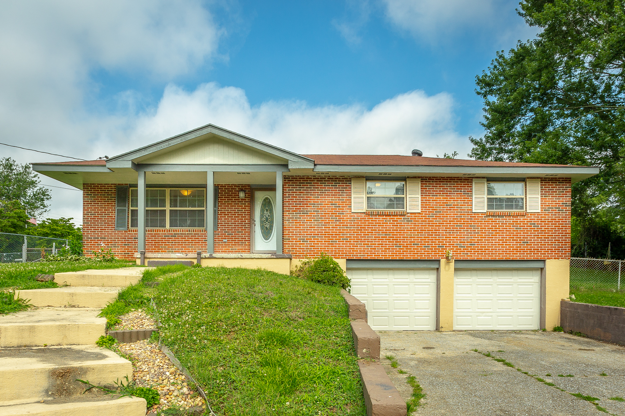 4721 Mary Hall Ln, Chattanooga, TN 37416 For Sale!