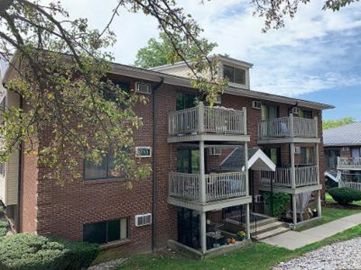 Manchester NH Condominium Listed today and SOLD today