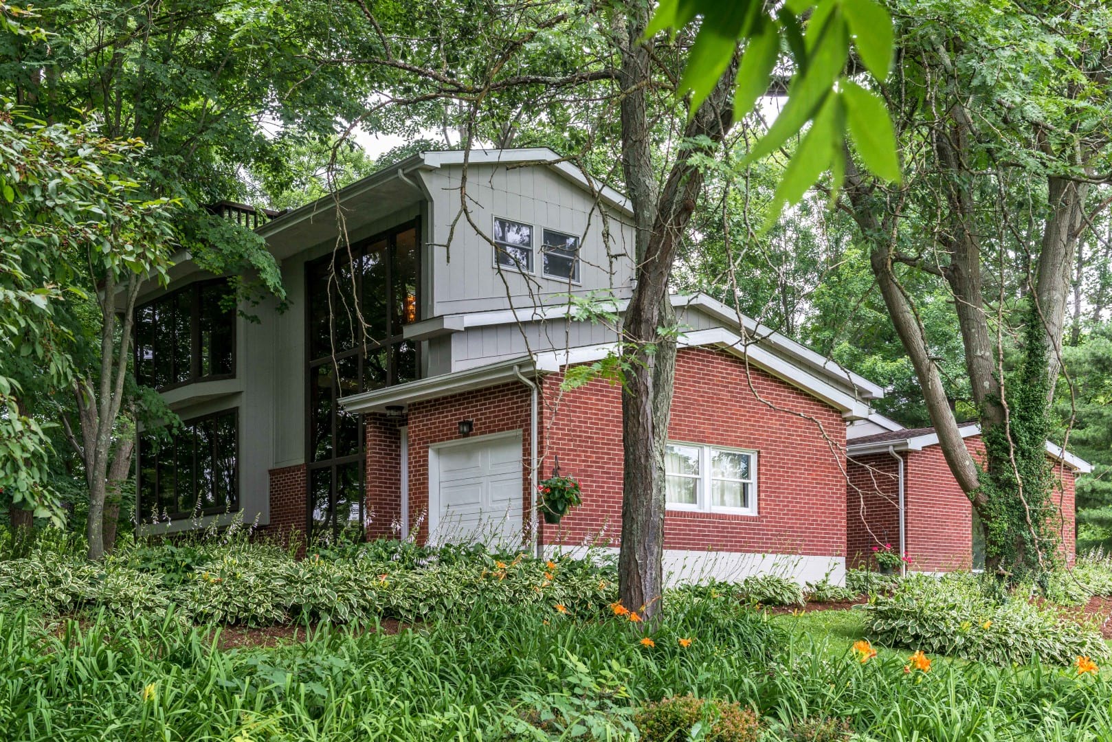 Comtempory Home for Sale on acreage in Greene County OH