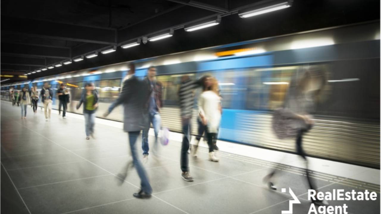 blurred-people-on-subway.jpg