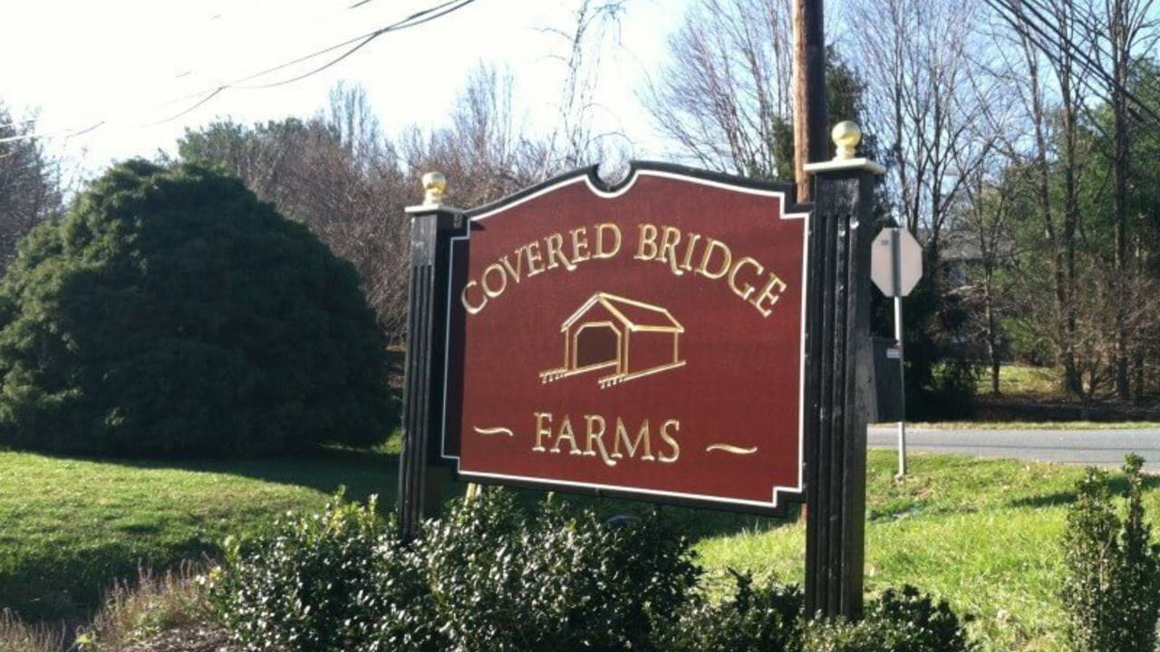 Covered_Bridge_Farms_Neighborhood_Newark_DE.jpg