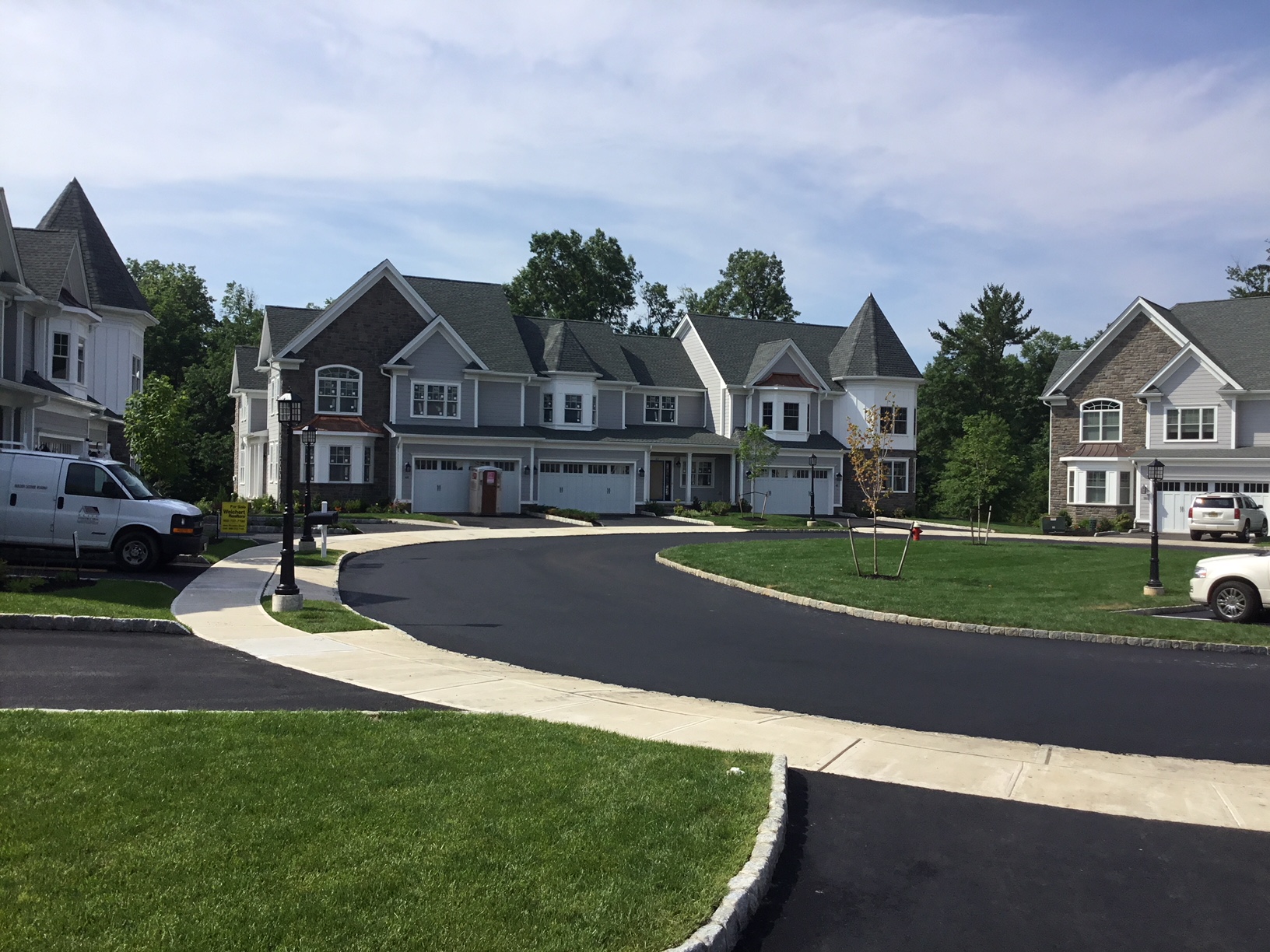 42 Park View Dr Warren NJ 1,027,000 Beds 3 Bths 2.1 Ba