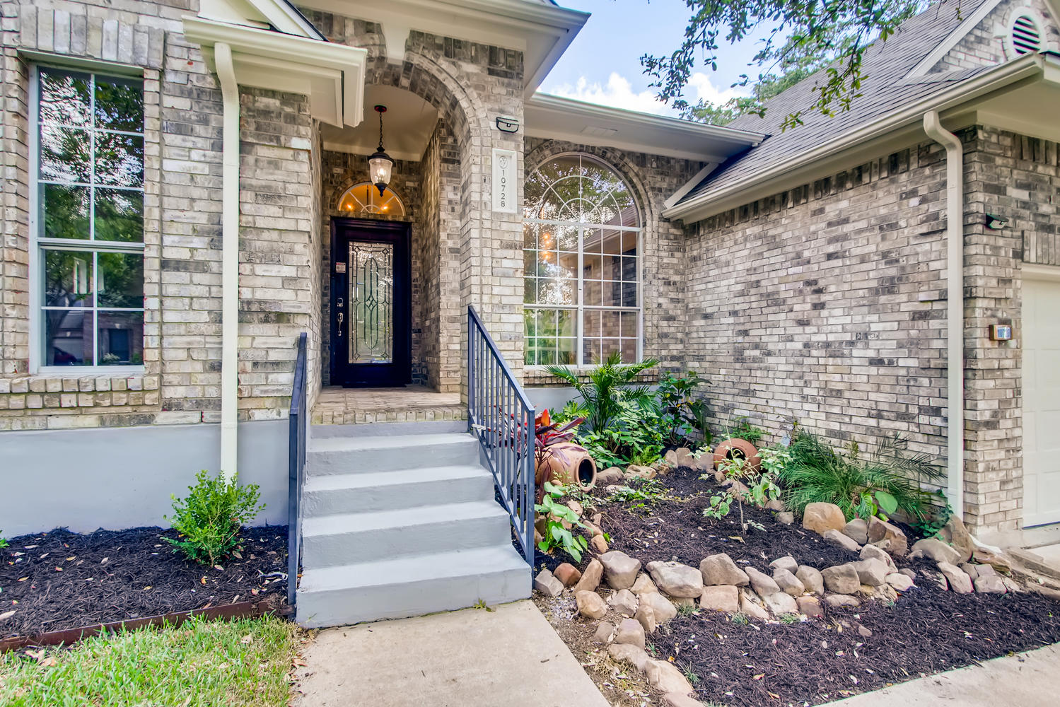 MULTIPLE OFFERS UNDER CONTRACT IN CANYON CREEK