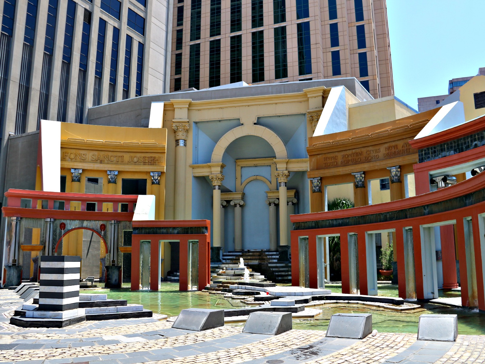 New Orleans Warehouse District Condos, Walk Much