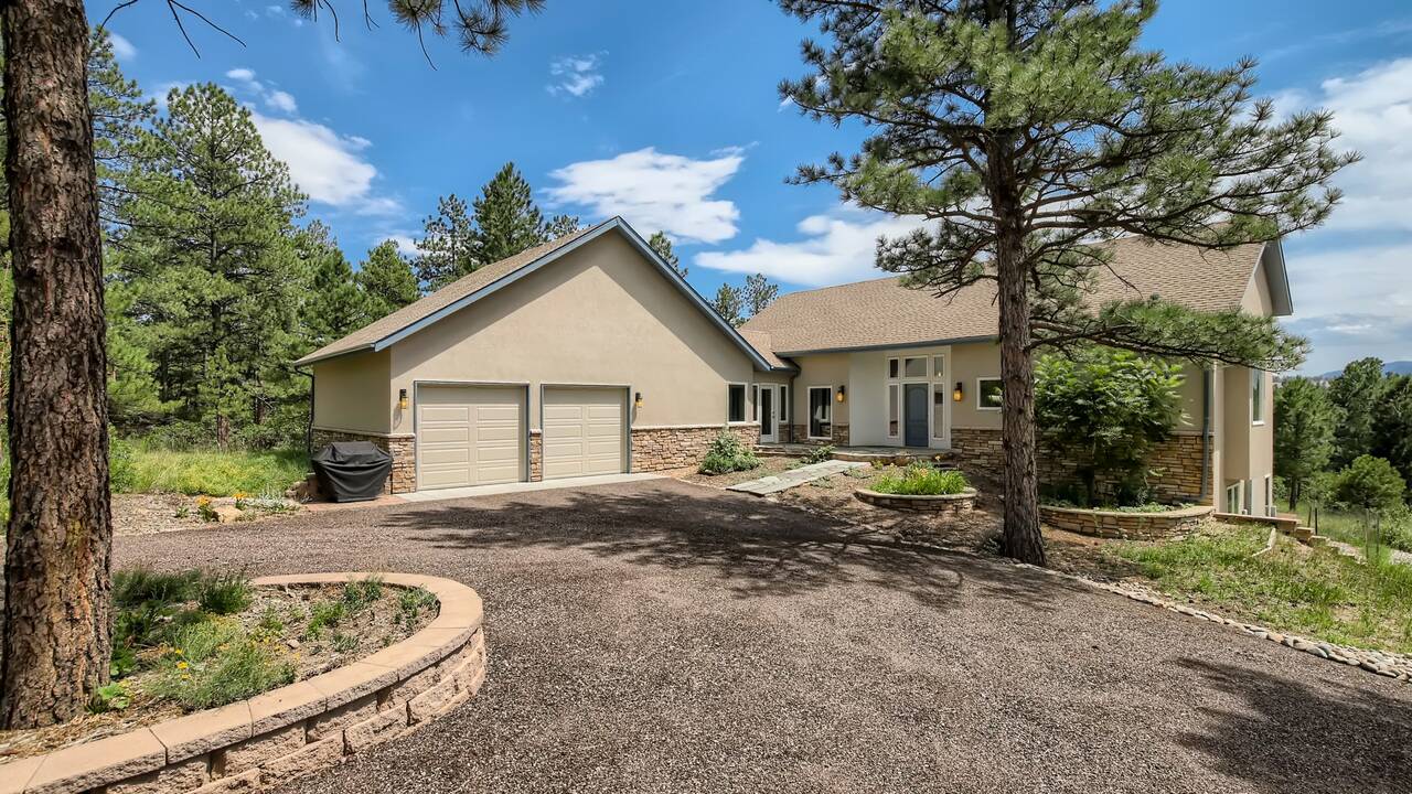 Front_of_Home3.jpg
