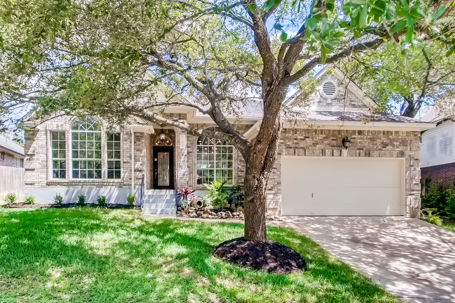 Back on Market 10728 Chestnut Ridge in Canyon Creek