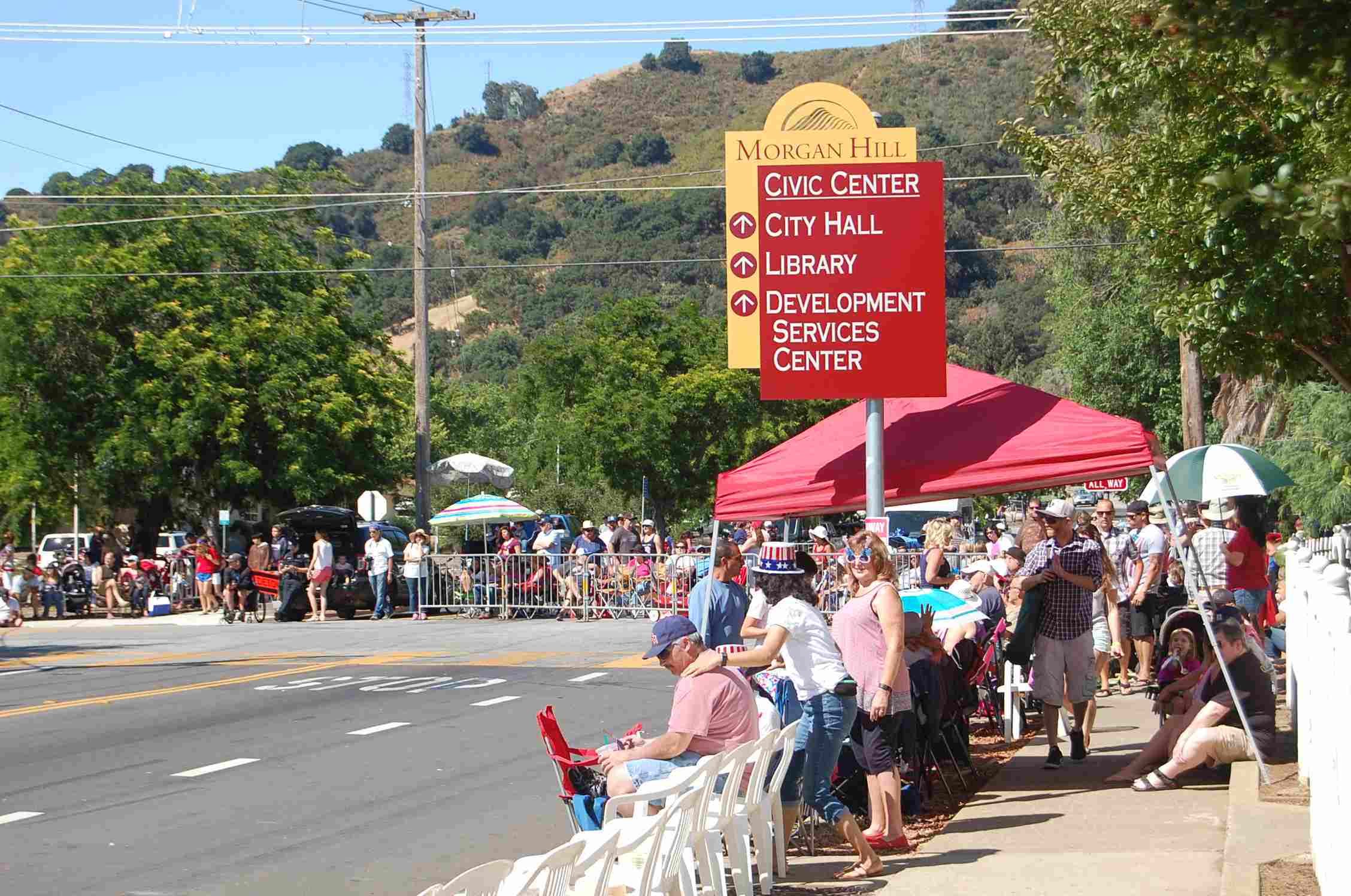 July 4th parade in Hill, CA & New housing there