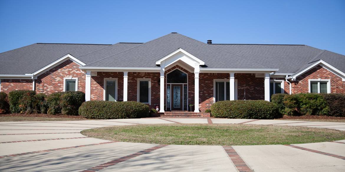 1207 Chapel Hill Starkville, MS 39759