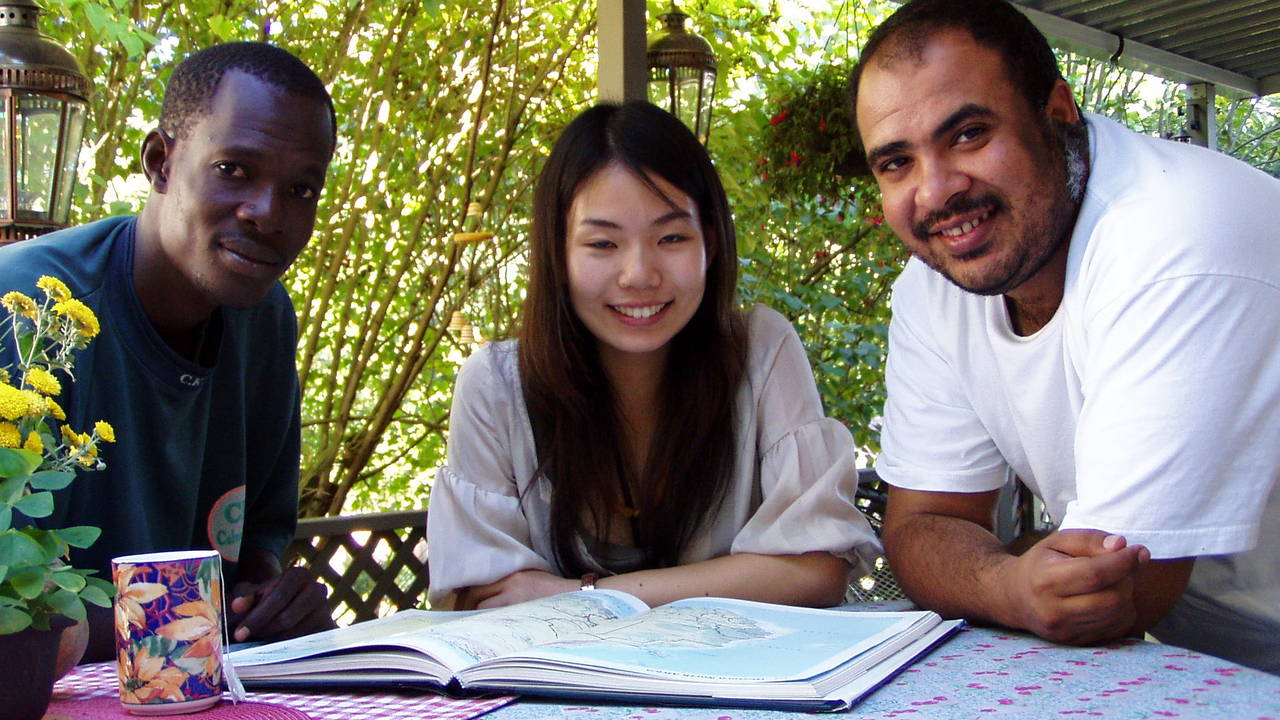 2007-09-09_Maguette__Yayoi___Ali_02.jpg