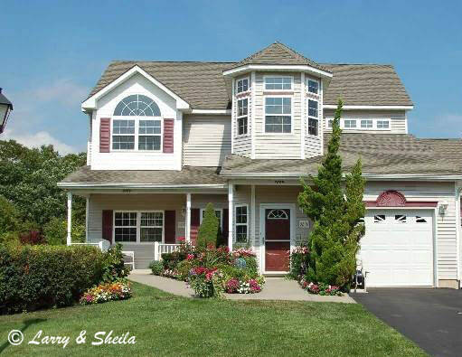 sunken_pond_32-05_carnoustie_Ct.jpg