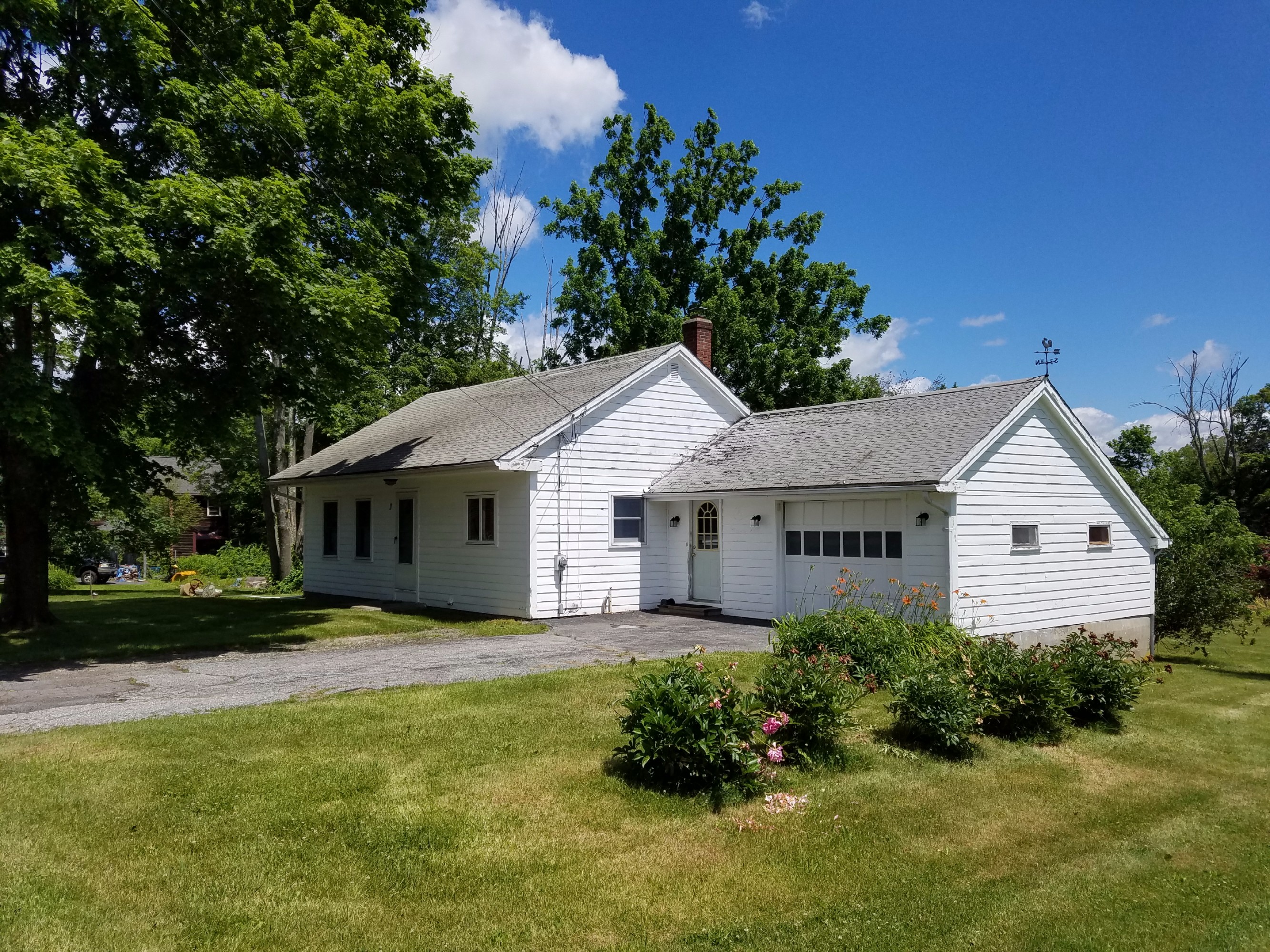 Adorable home for sale in Sutton!