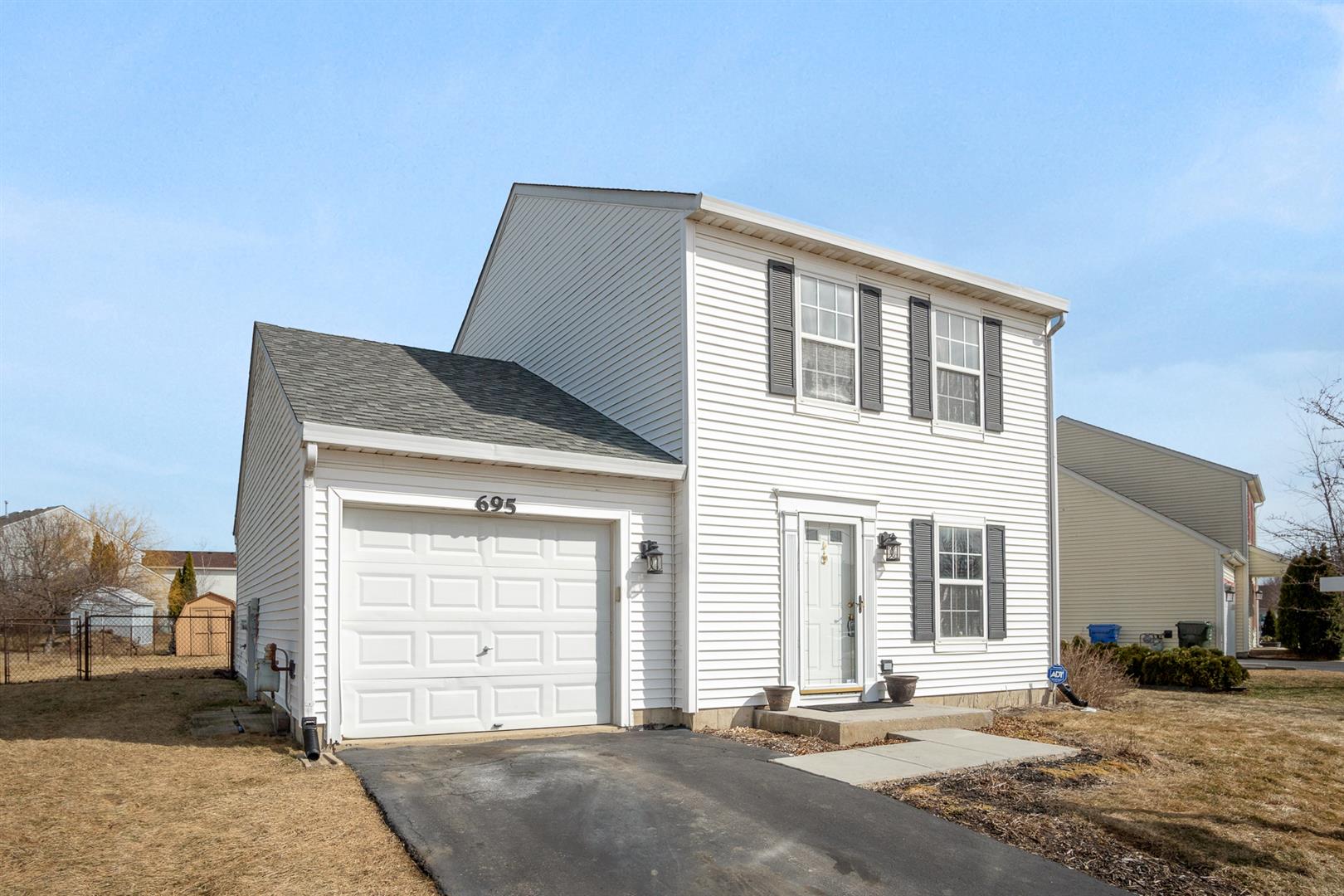 Updated Home in Heartland Meadows of South Elgin