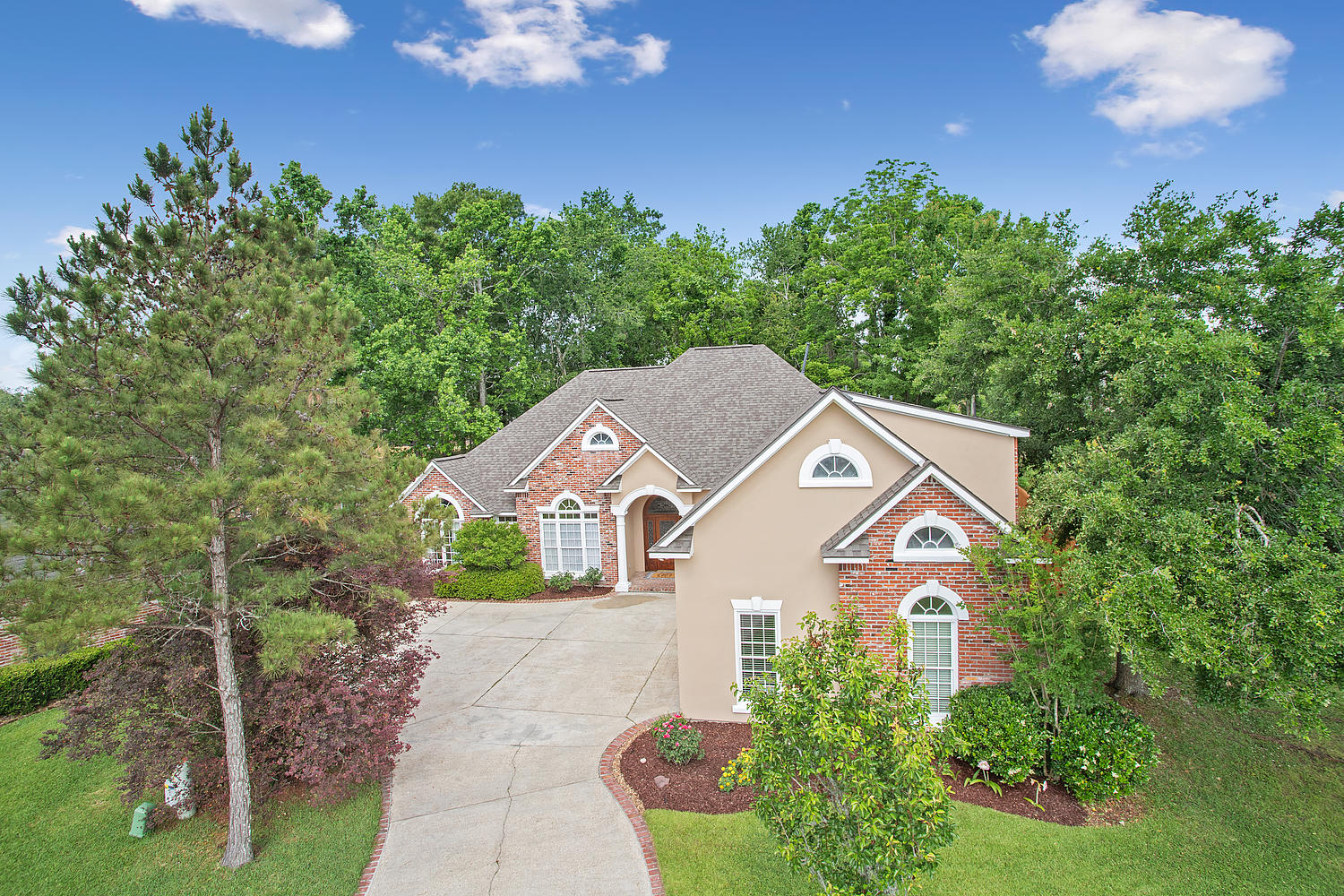 MANCHAC PLANTATION 18653 Antebellum Ct