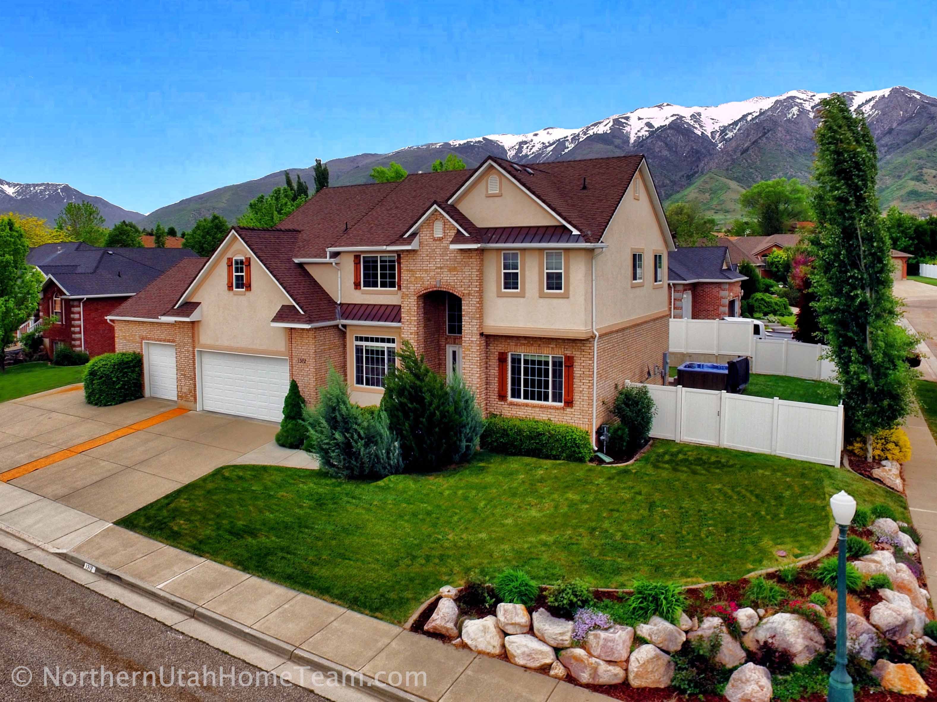 East Layton Utah Home For Sale, Natural Light, Open Con