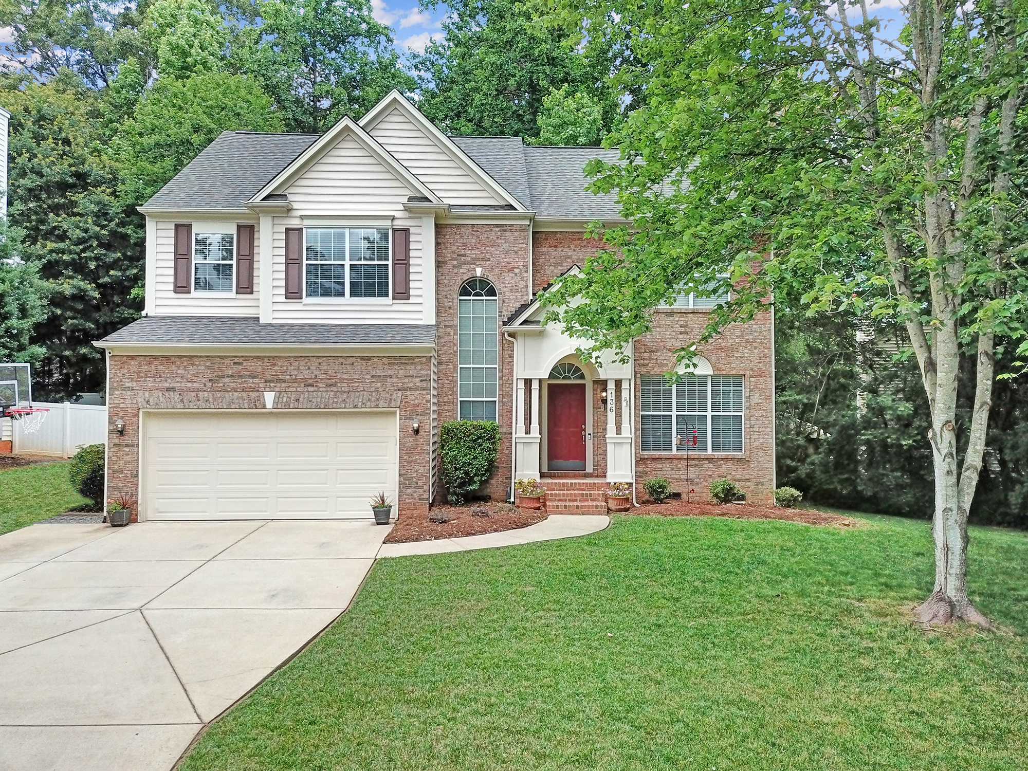 The Vining Group Presents 136 Creekside Dr, Fort Mill,
