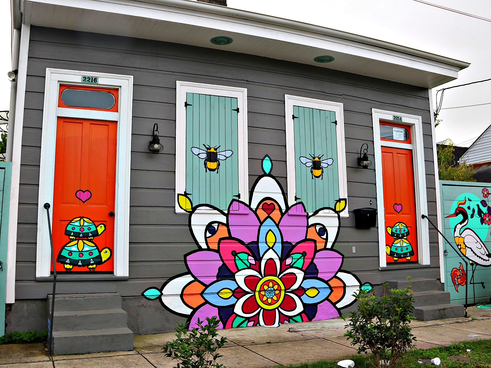 Bywater_Artistic_Homes_Bees.jpg