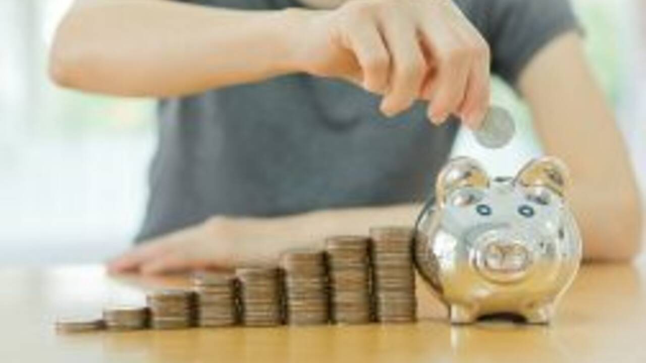 4_Smart_Money_Habits_That_Will_Help_You_Save_up_a_Mortgage_Down_Payment_Faster.jpg