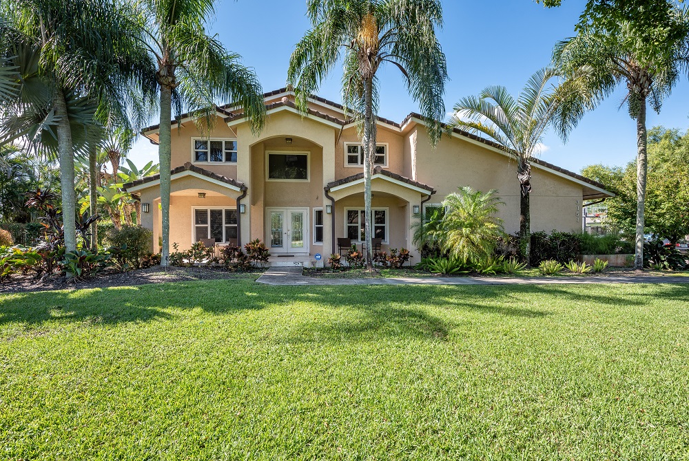 A Wonderful 5/6 Whispering Pines Pool Home FOR SALE