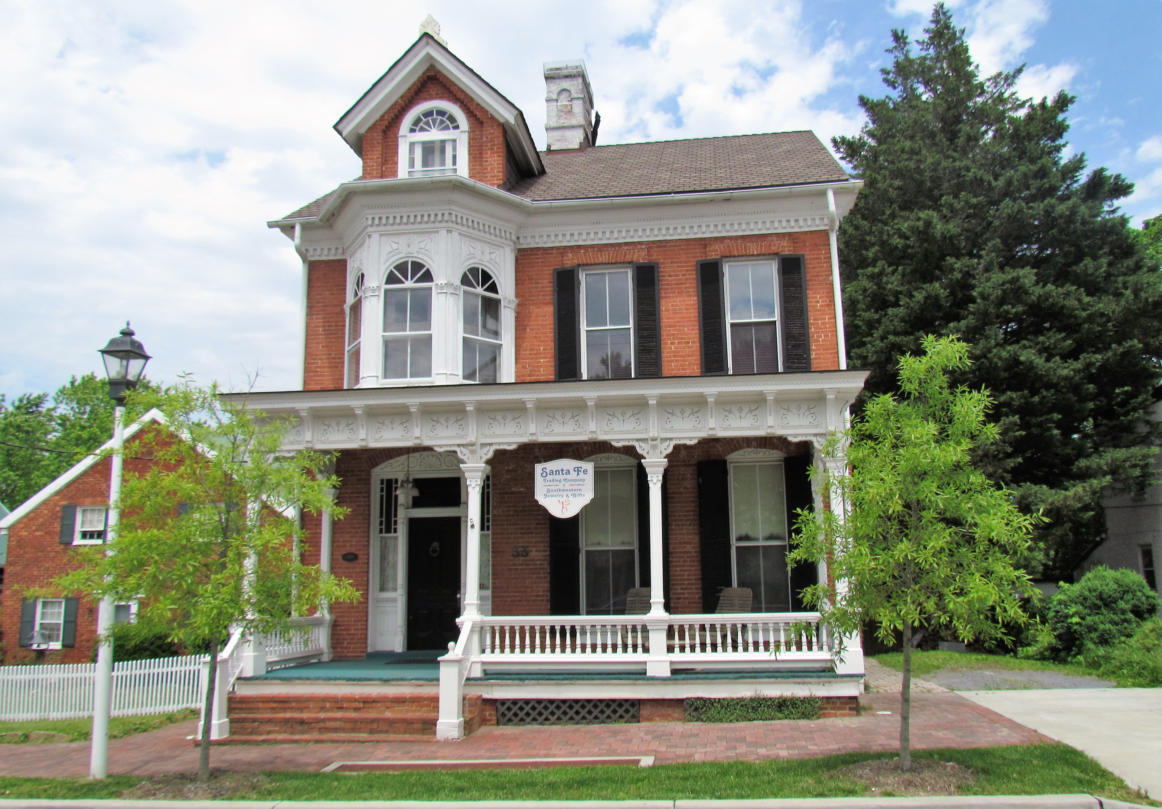 Amazing LiveWork Opportunity! Historic New Market