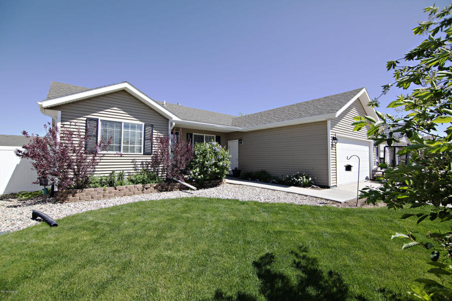 Well Loved Home in Flourishing Community