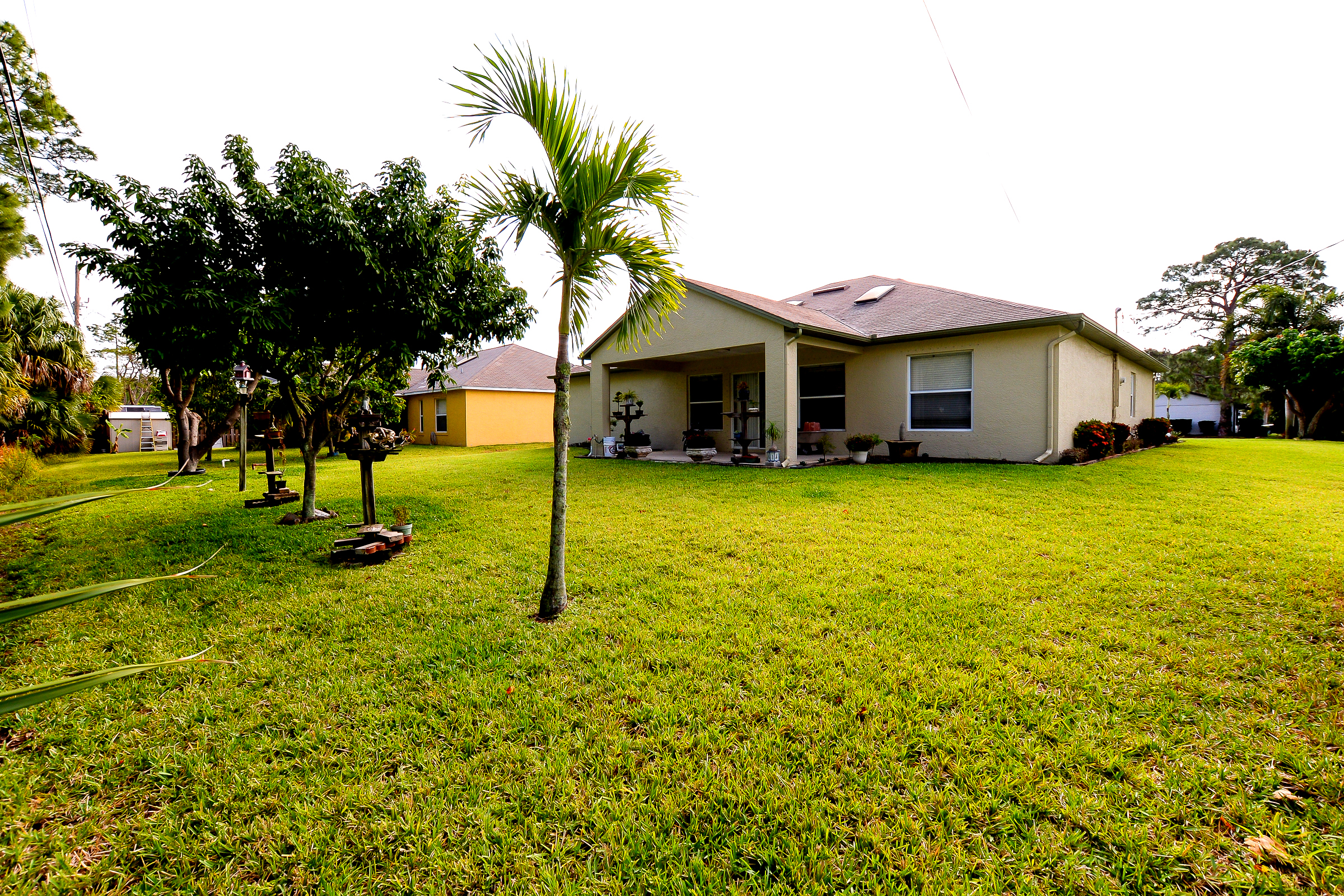 3 Bed 2 Bath Over Sized Corner Lot St Lucie FL Gatlin/