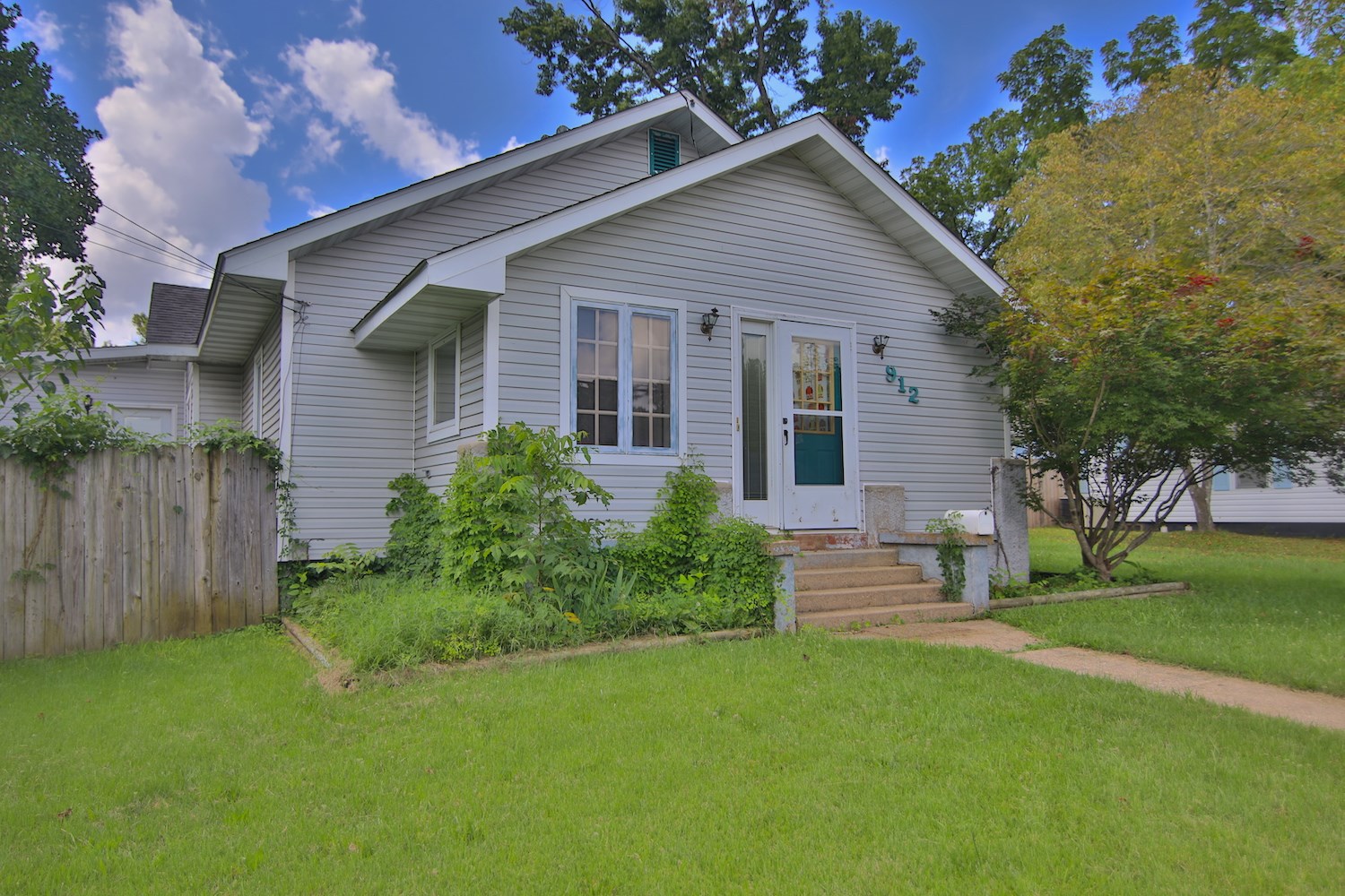 Home for Sale in West Plains Missouri