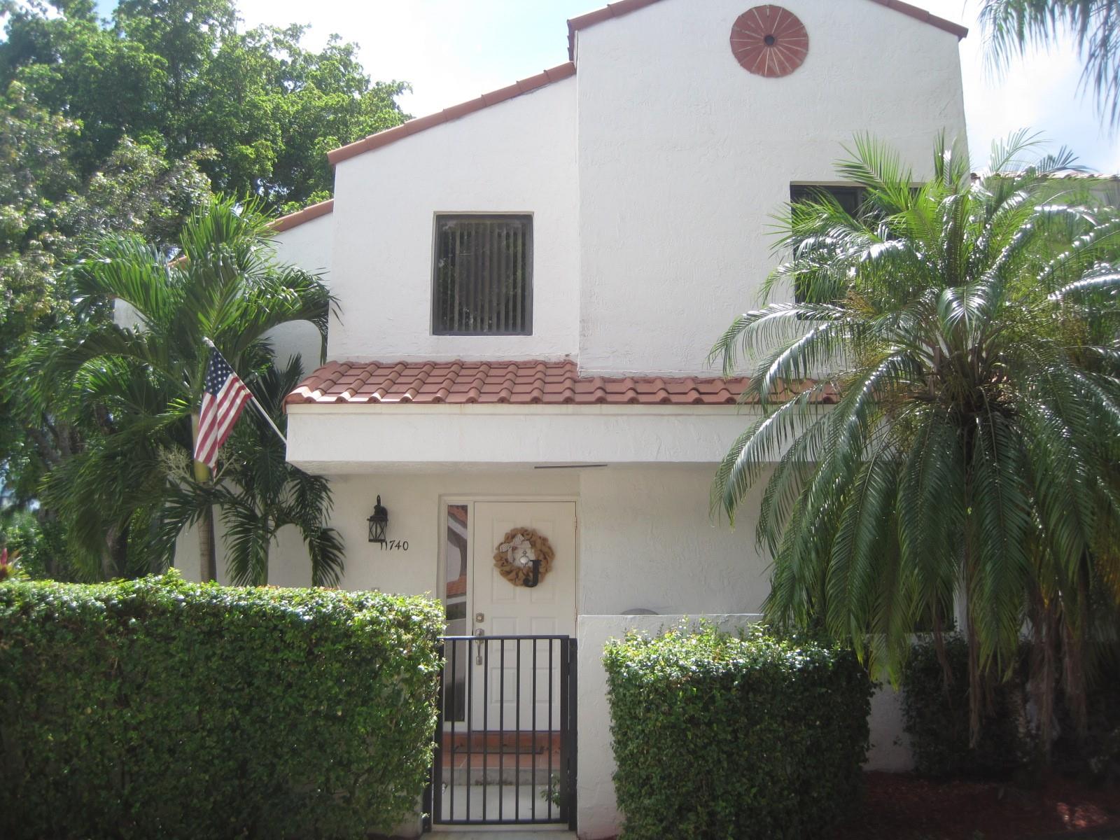 Beautifully Updated 3/2.5 Terra Bella Townhome FOR SALE