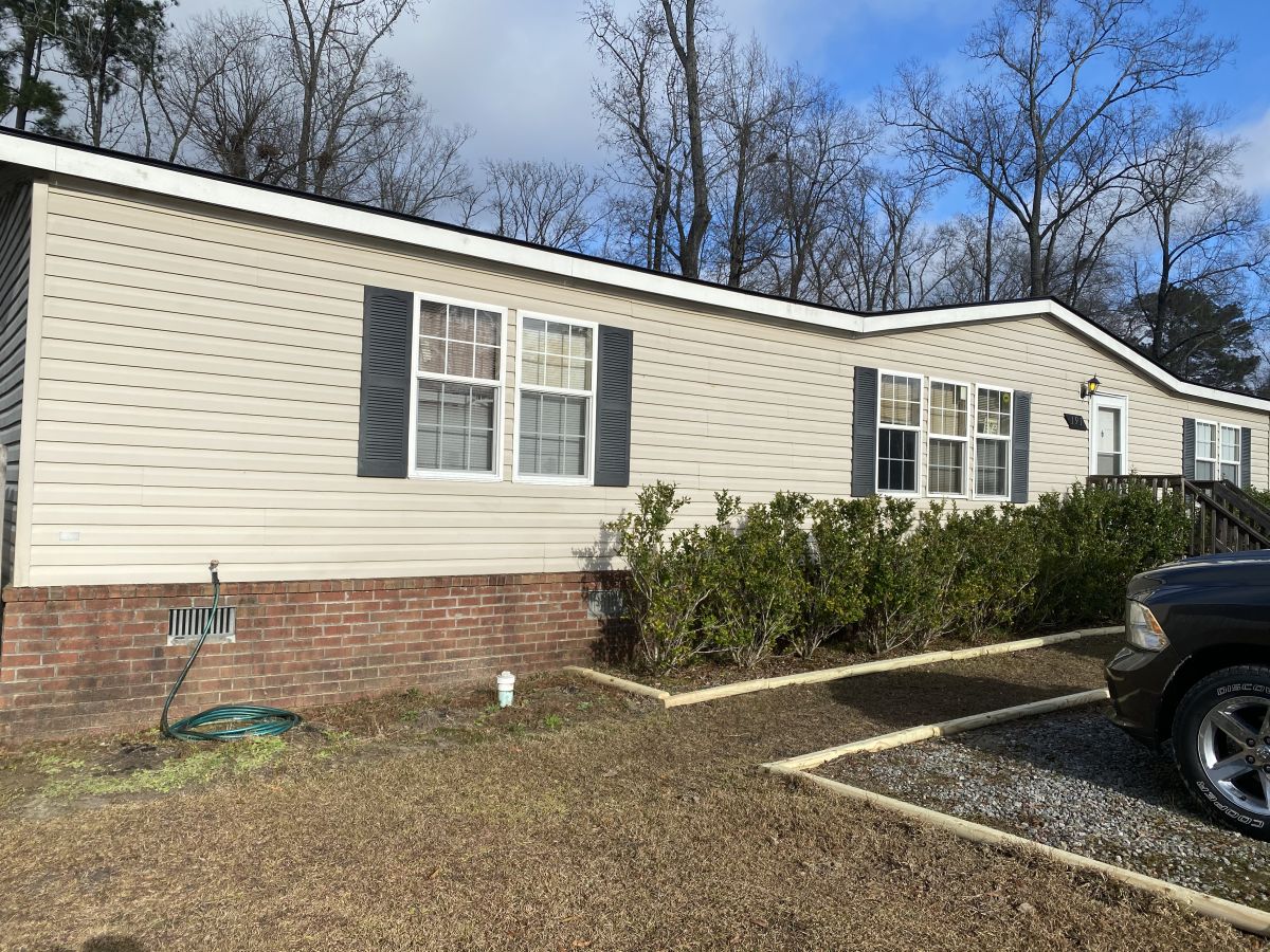 USED MOBILE HOMES Available SeptemberCharleston