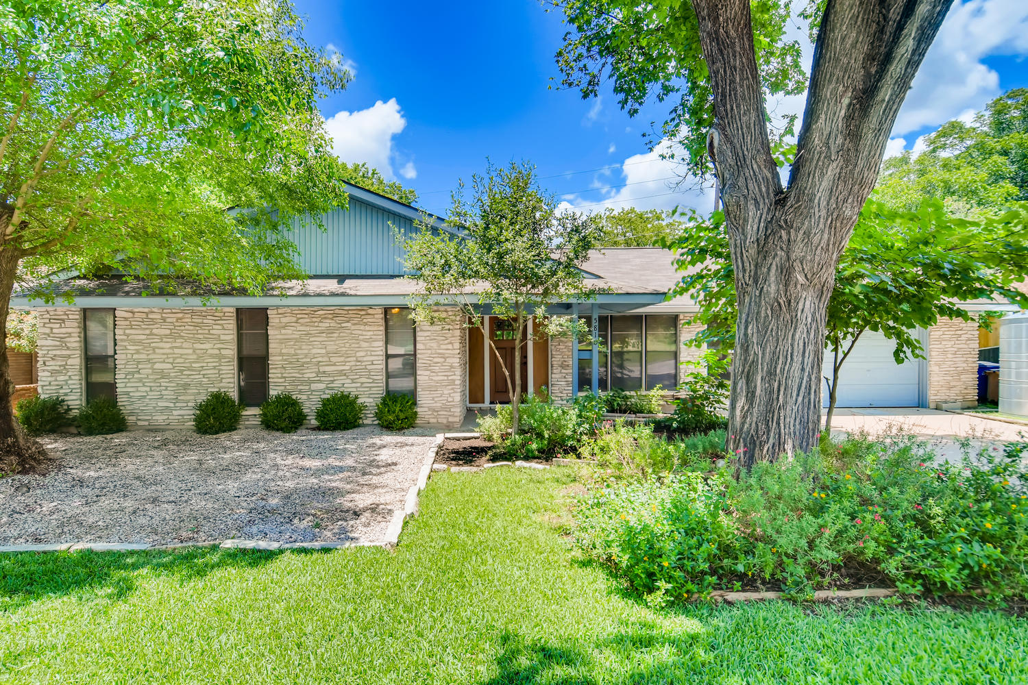 Stellar home in Royal Oak Estates!
