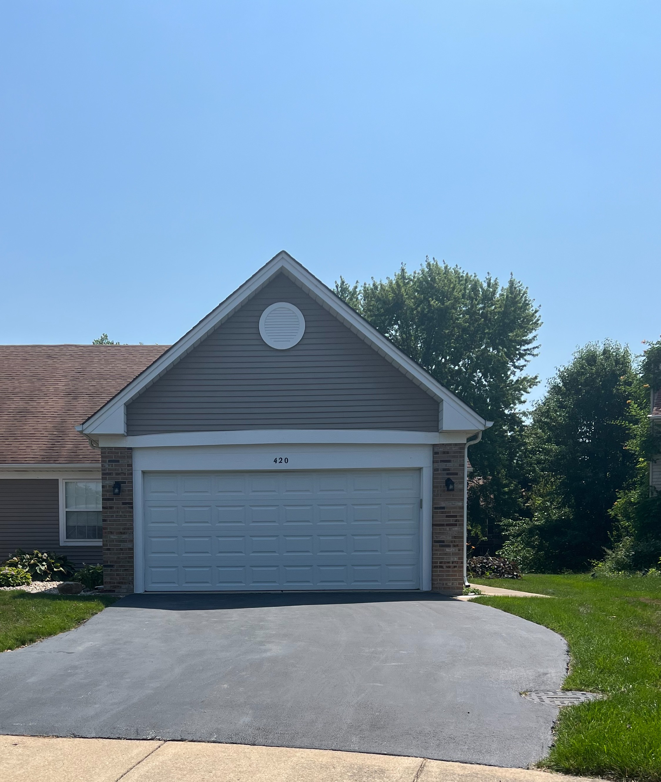 Lakeview Estates 1/2 Duplex 1st time on Market!