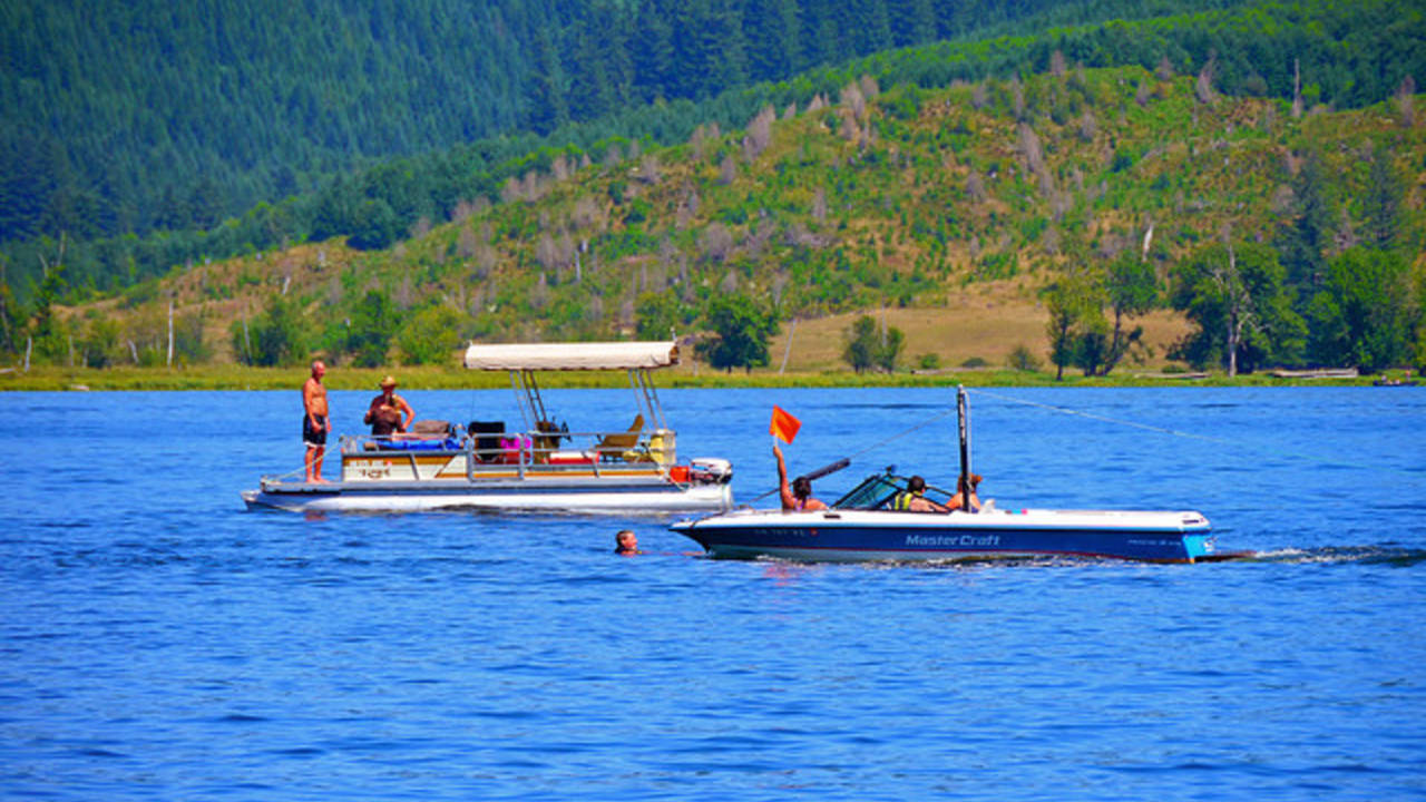 Triangle_Lake_04.jpg