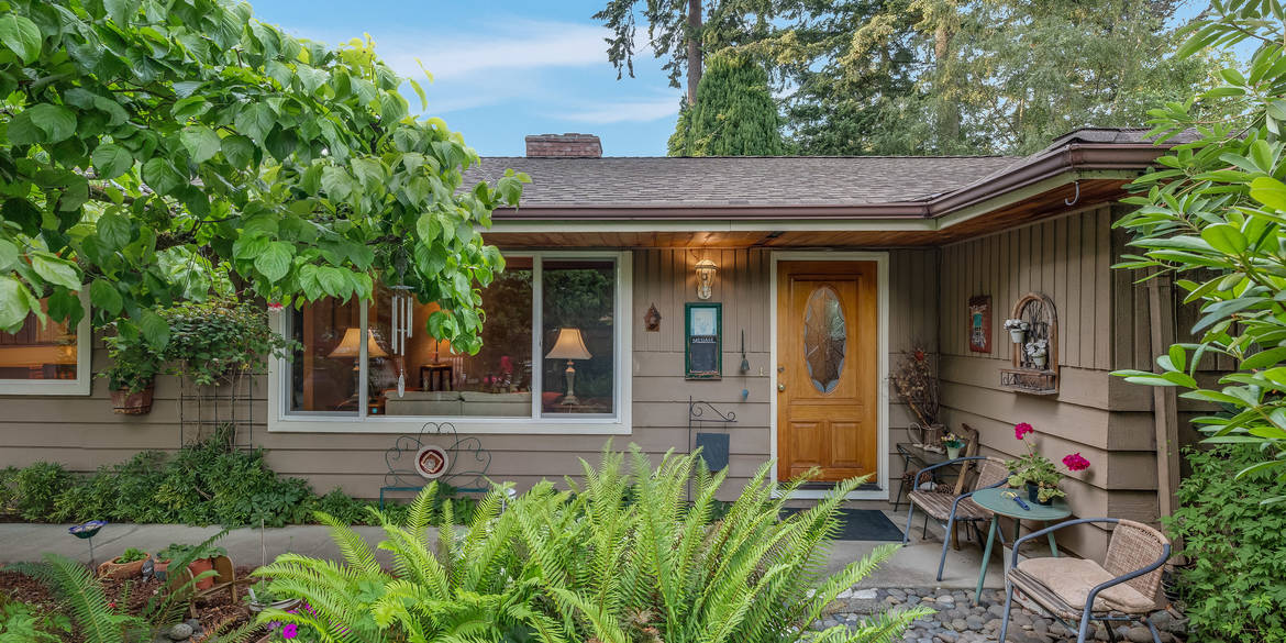 Charming Edmonds Home Available Now