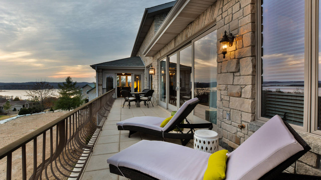 14_dalton_deck_view.jpg
