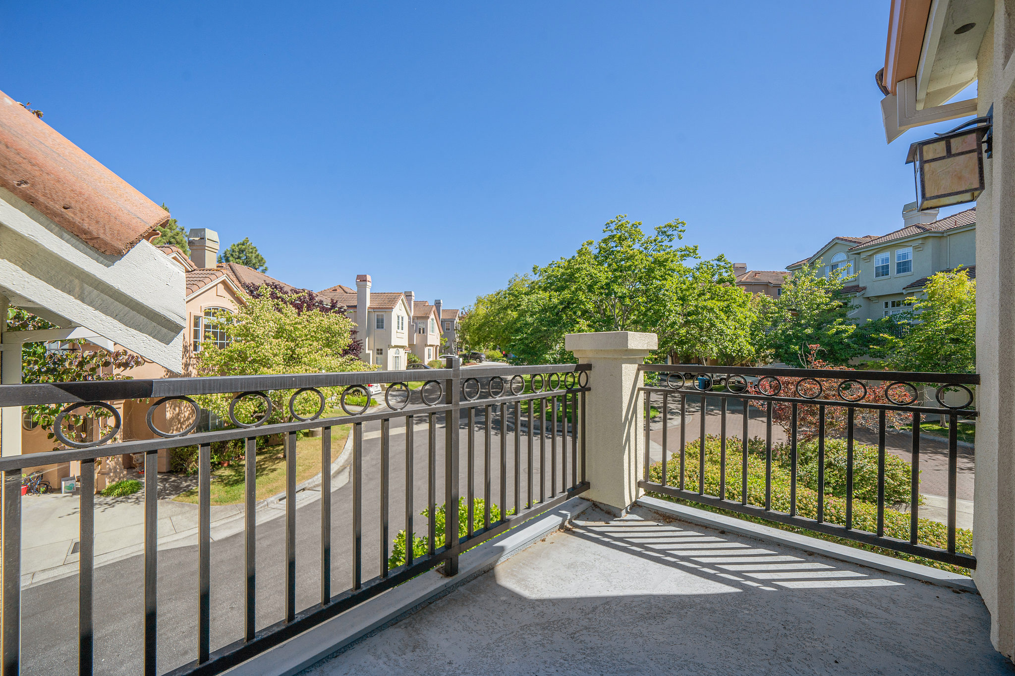 It's a "sizzlingly hot" real estate market in Belmont C