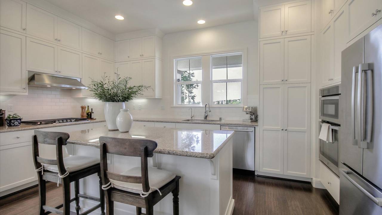Kitchen_1.jpg