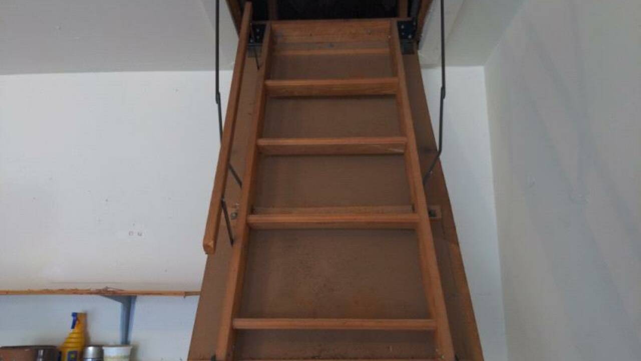 NJ Home Inspectors Should Identify Attic Pull Down Stai