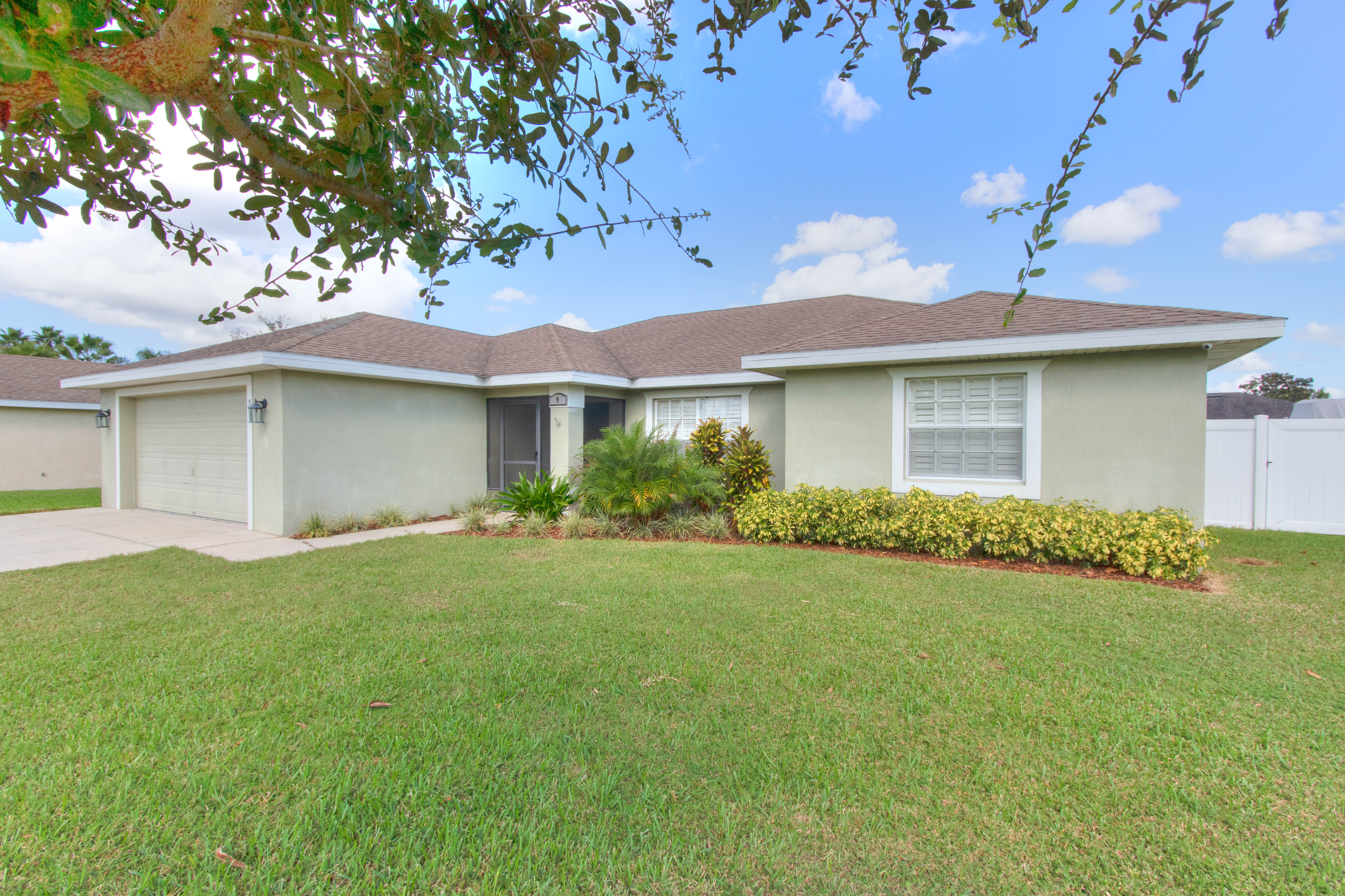 4/2 Just Listed in The Village At Spirit Lake!