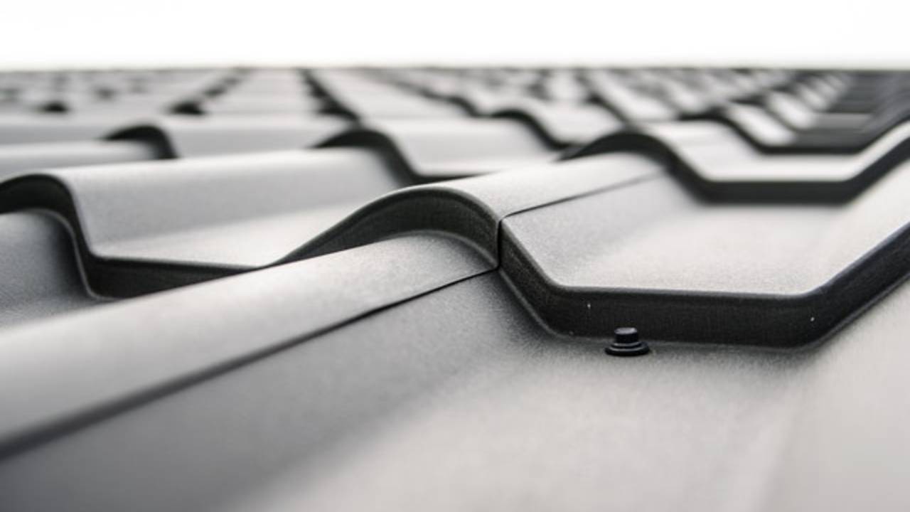roofing-maintenance-tricks_(2).jpg