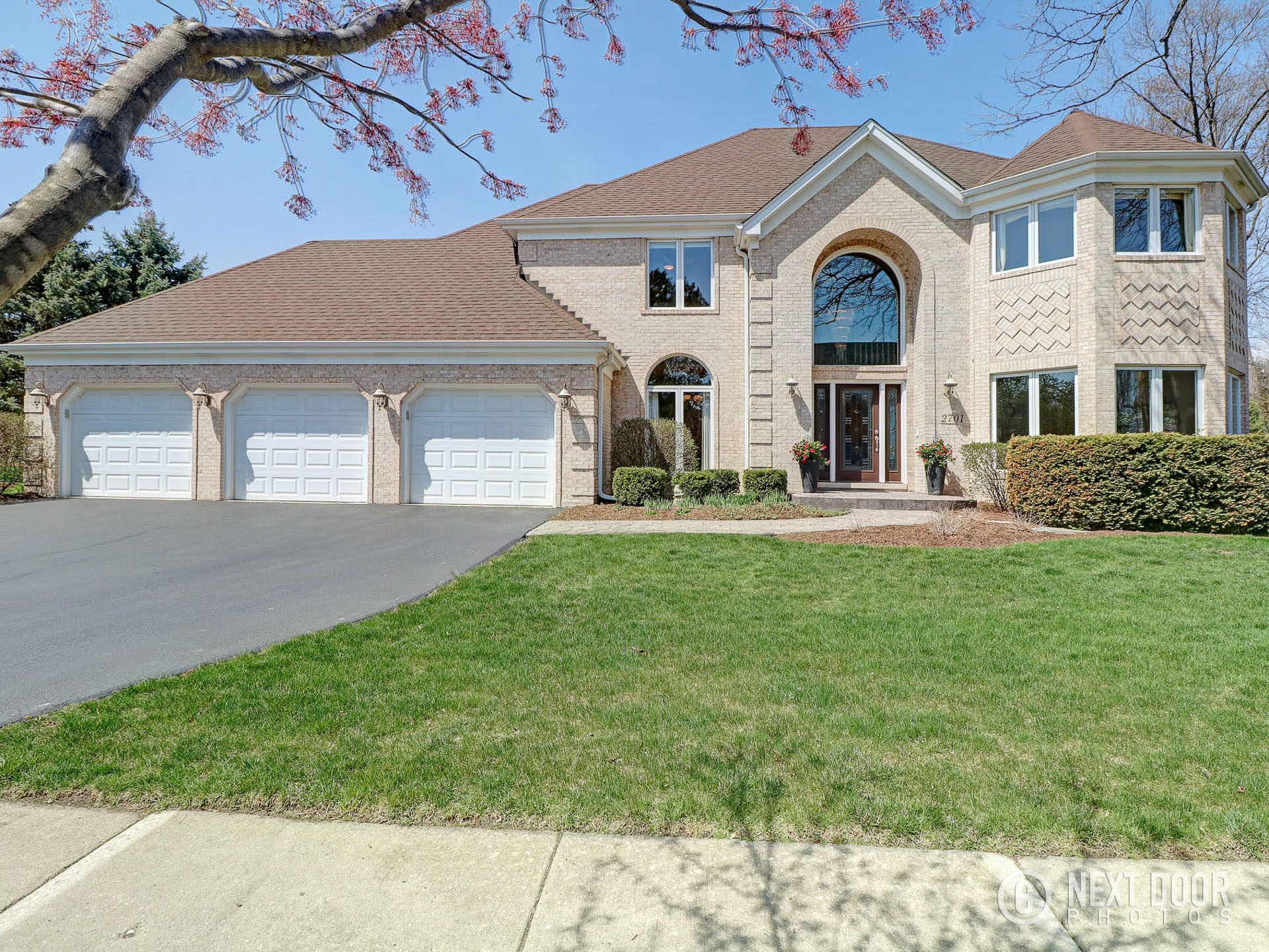 Stunning Custom Home in Royal Fox of St Charles