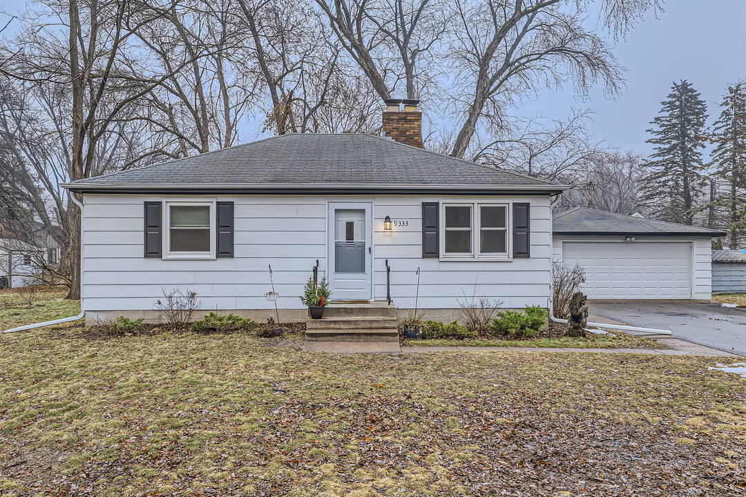 9333_Griggs_Ave_-_Web_Quality_-_001_-_01_Exterior_Front.jpg