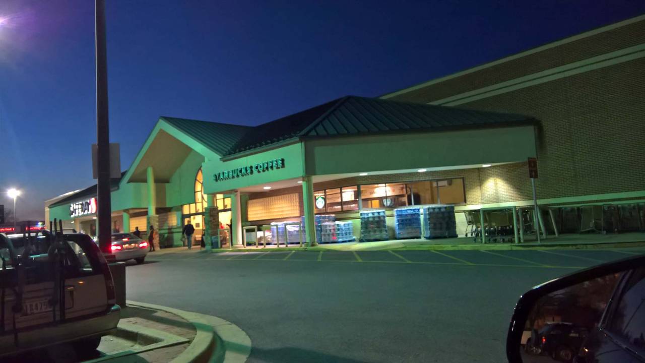 SafewayStoreOutside.jpg