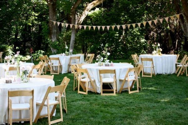 Benefits of a Backyard Wedding